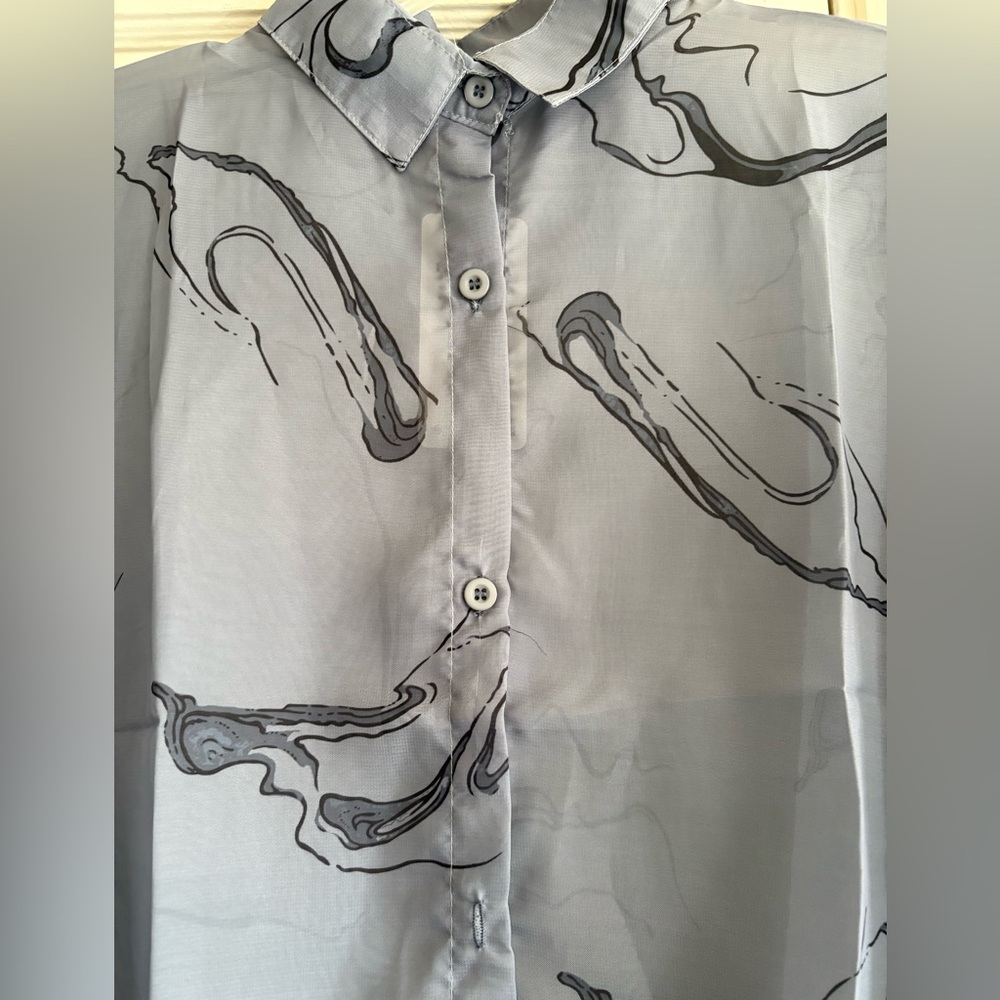 Gray Abstract Patterned Button-Up Shirt - Picture 3 of 4